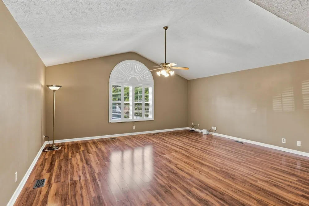 5936 Colchester Dr Hermitage, TN 37076