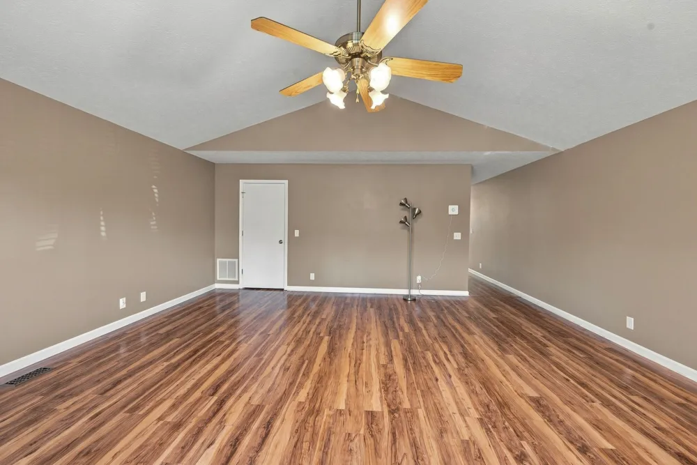 5936 Colchester Dr Hermitage, TN 37076
