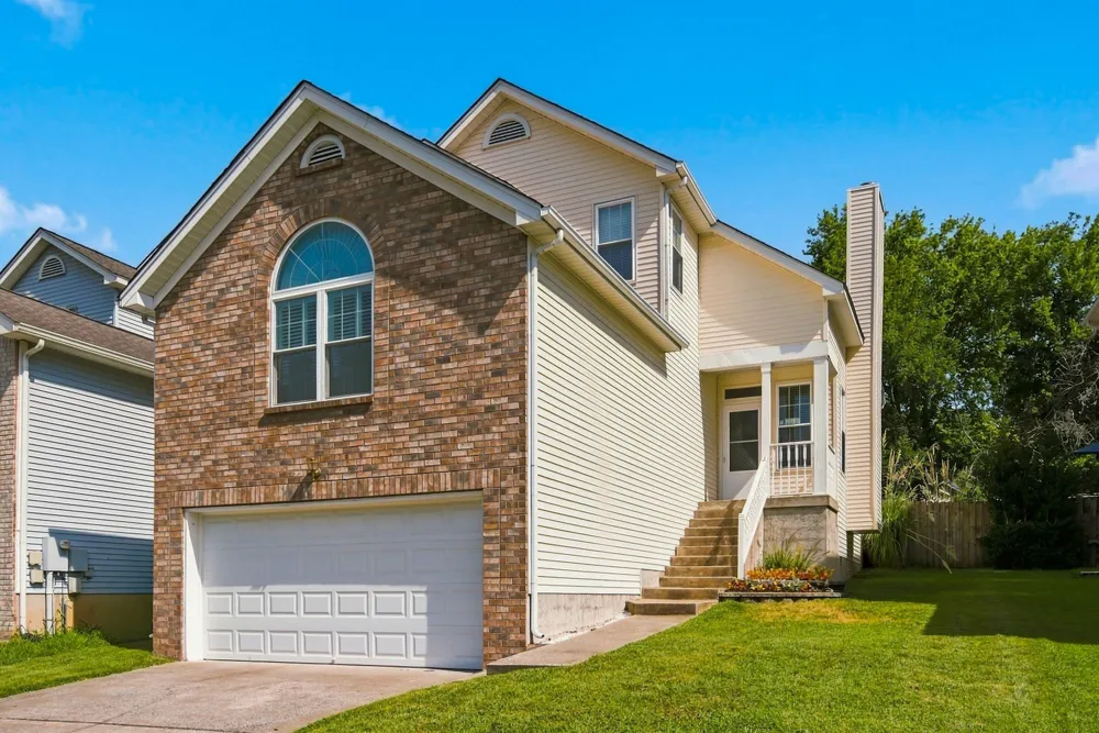 5936 Colchester Dr Hermitage, TN 37076