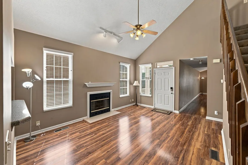 5936 Colchester Dr Hermitage, TN 37076