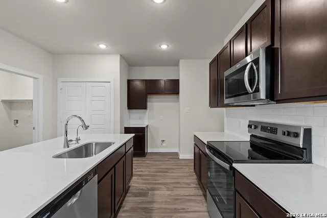 4306 HOBBITON WAY New Braunfels, TX 78130