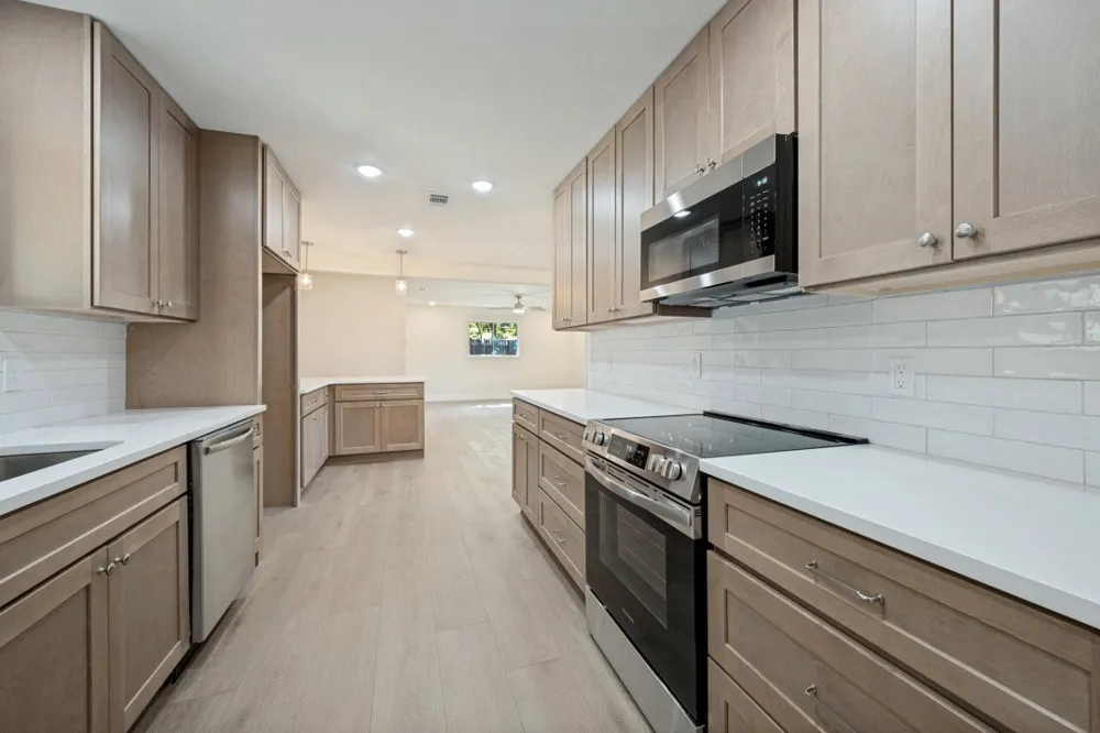 6904 Jewell Avenue Fort Worth, TX 76112