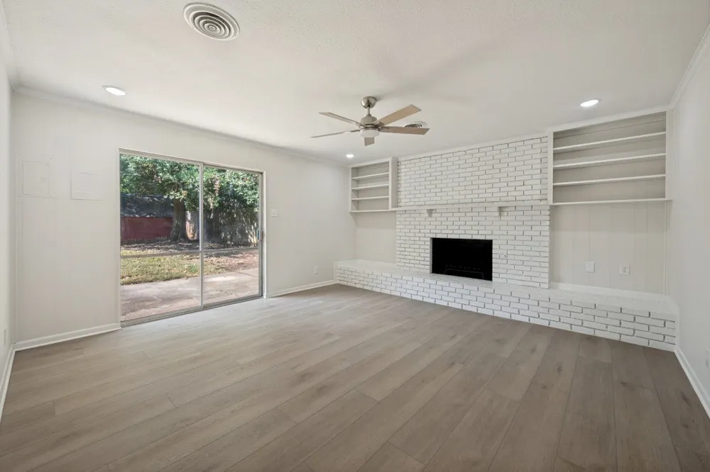 6904 Jewell Avenue Fort Worth, TX 76112