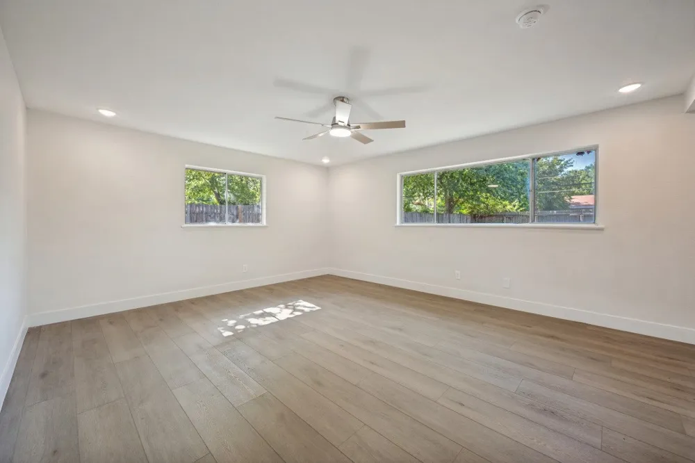 6904 Jewell Avenue Fort Worth, TX 76112