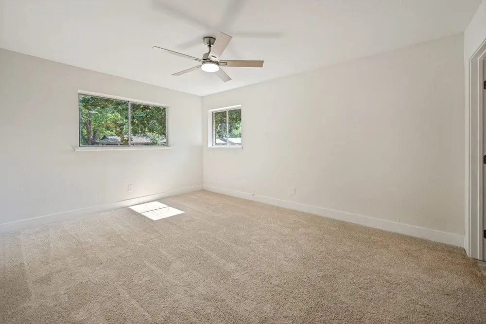6904 Jewell Avenue Fort Worth, TX 76112
