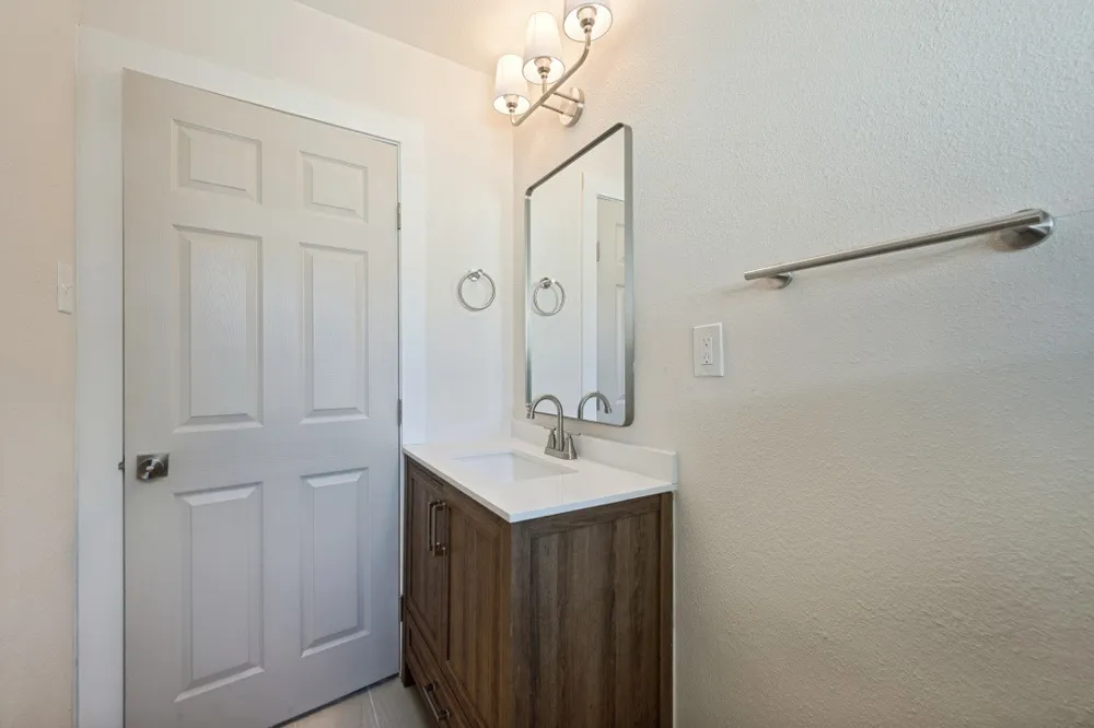 6904 Jewell Avenue Fort Worth, TX 76112