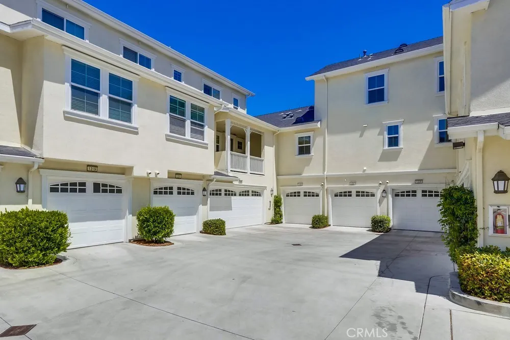 1327 Abelia Irvine, CA 92606