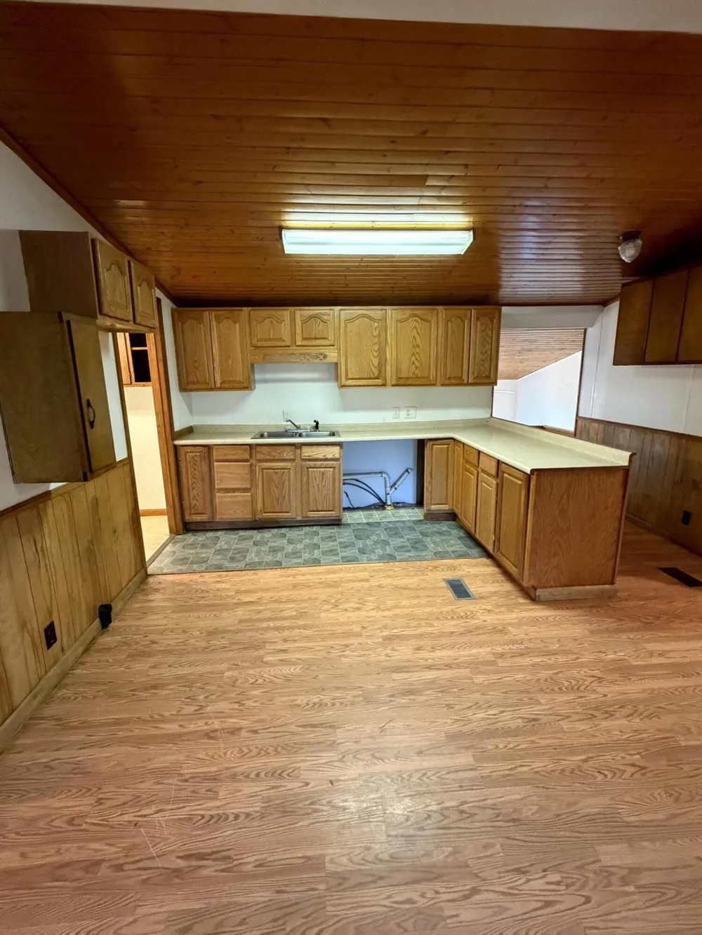 6637 White Road Muskegon, MI 49442