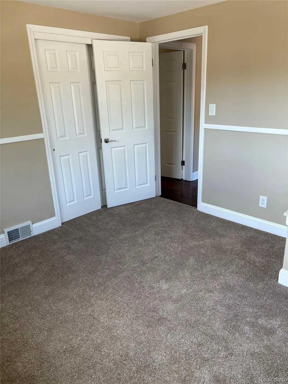 18259 Spring Court S Fraser City, MI 48026