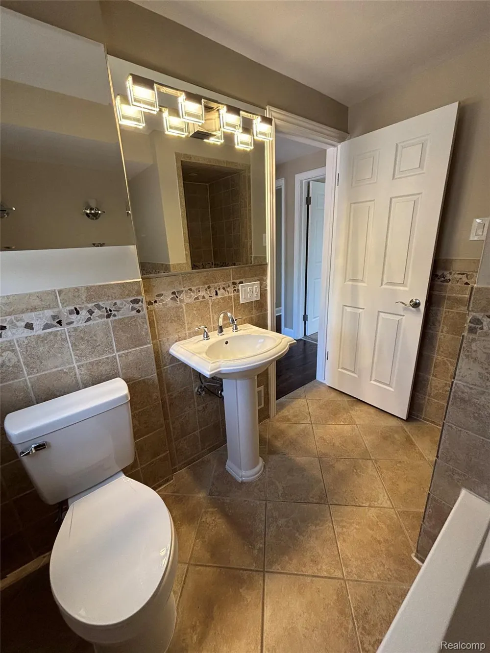 18259 Spring Court S Fraser City, MI 48026