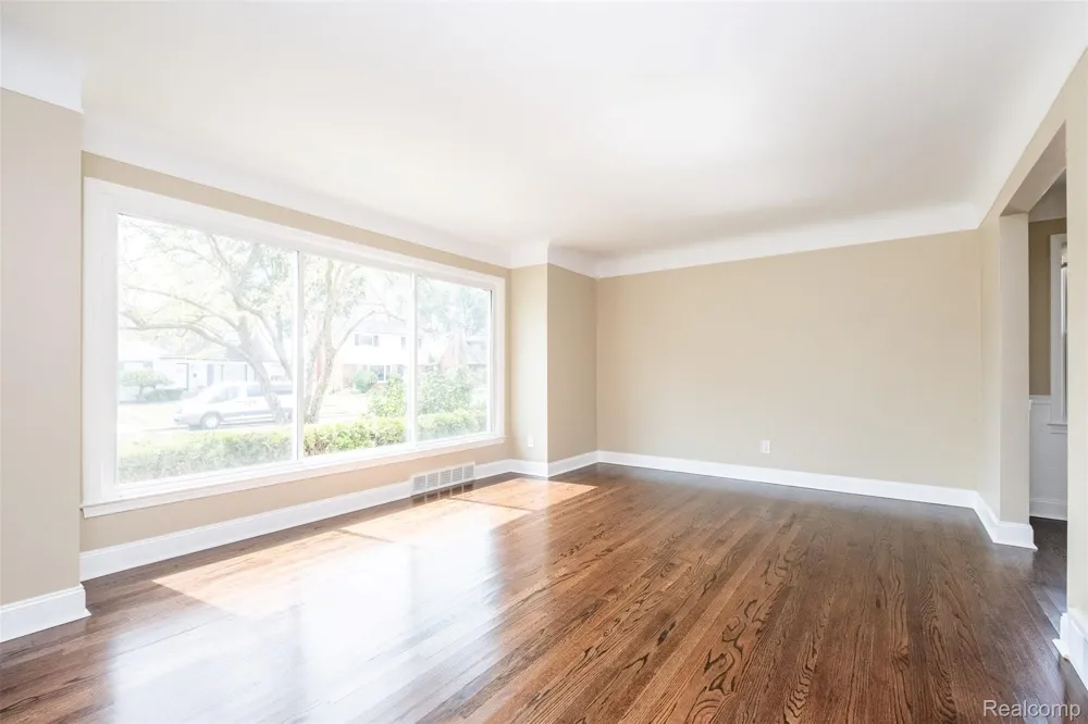 18259 Spring Court S Fraser City, MI 48026