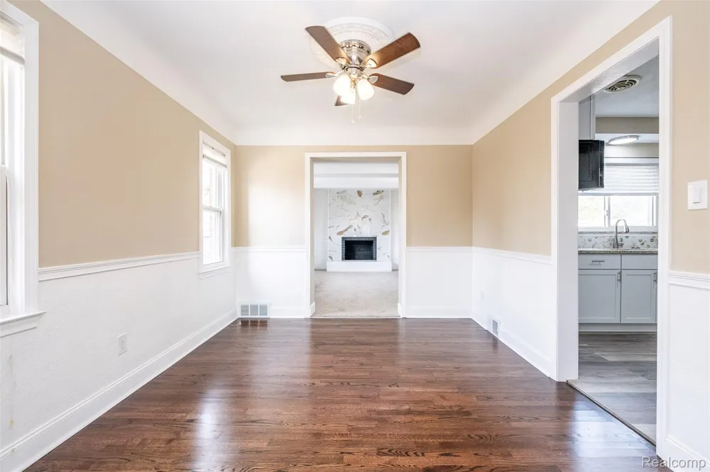 18259 Spring Court S Fraser City, MI 48026