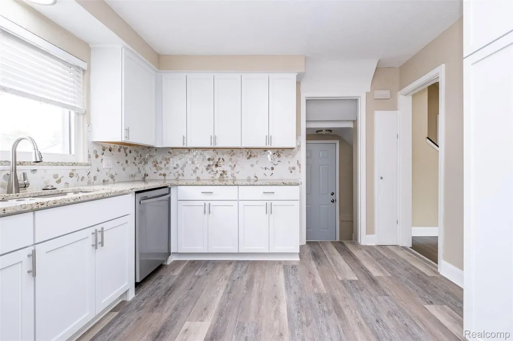 18259 Spring Court S Fraser City, MI 48026