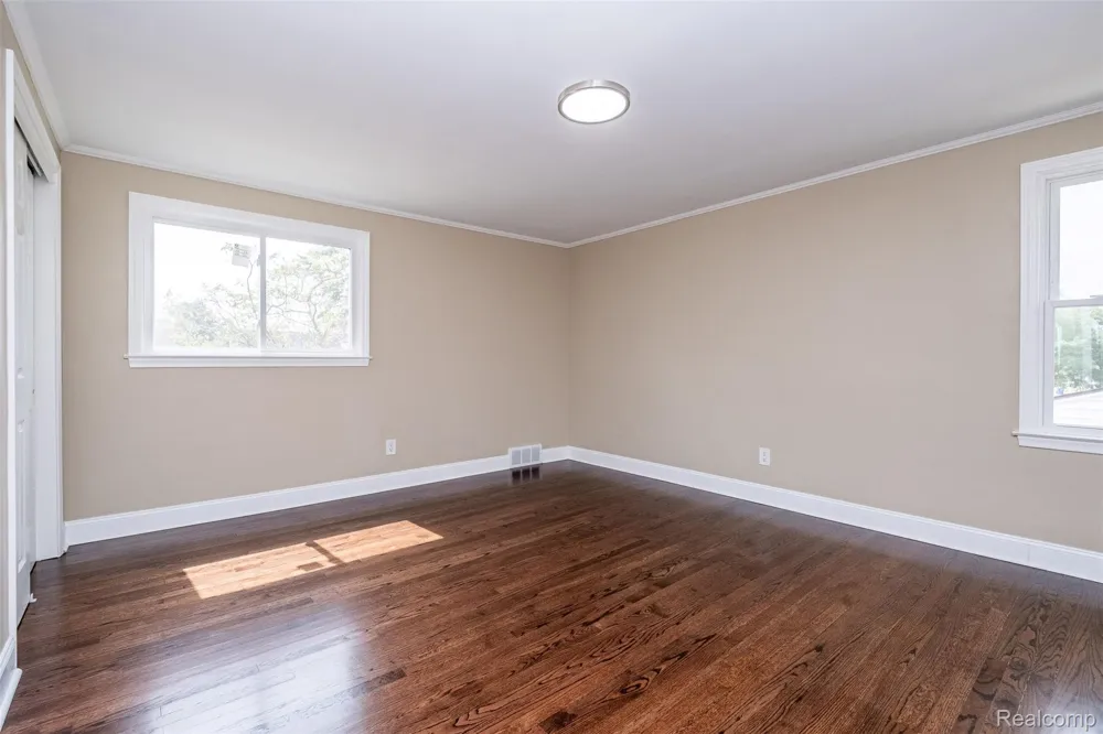 18259 Spring Court S Fraser City, MI 48026
