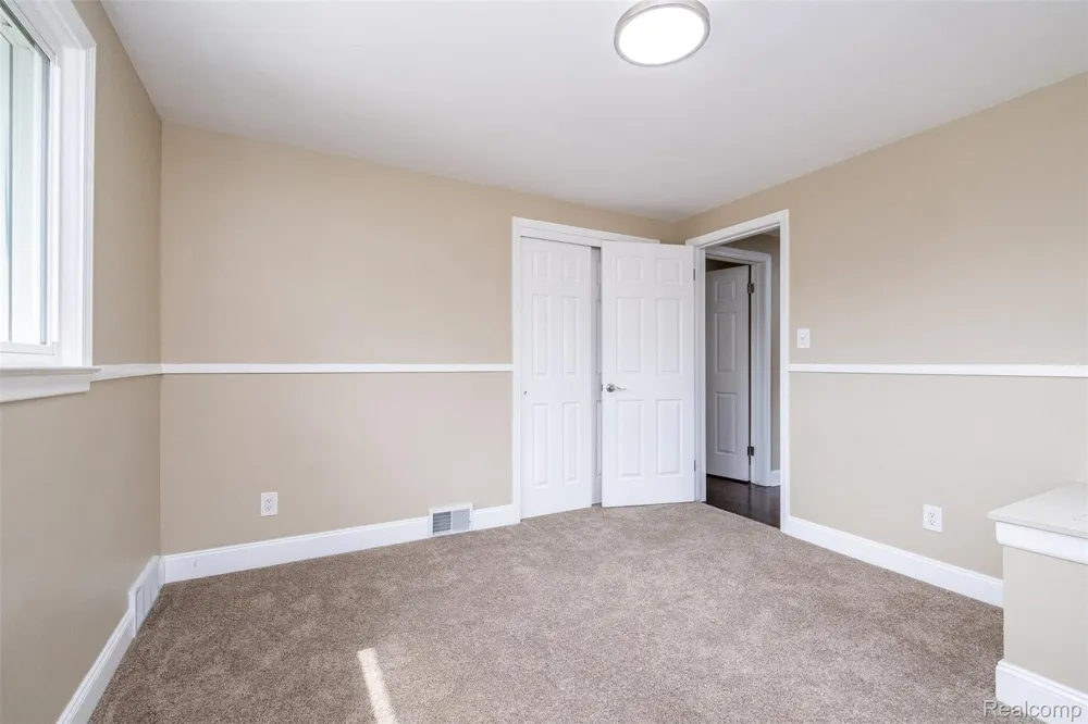 18259 Spring Court S Fraser City, MI 48026
