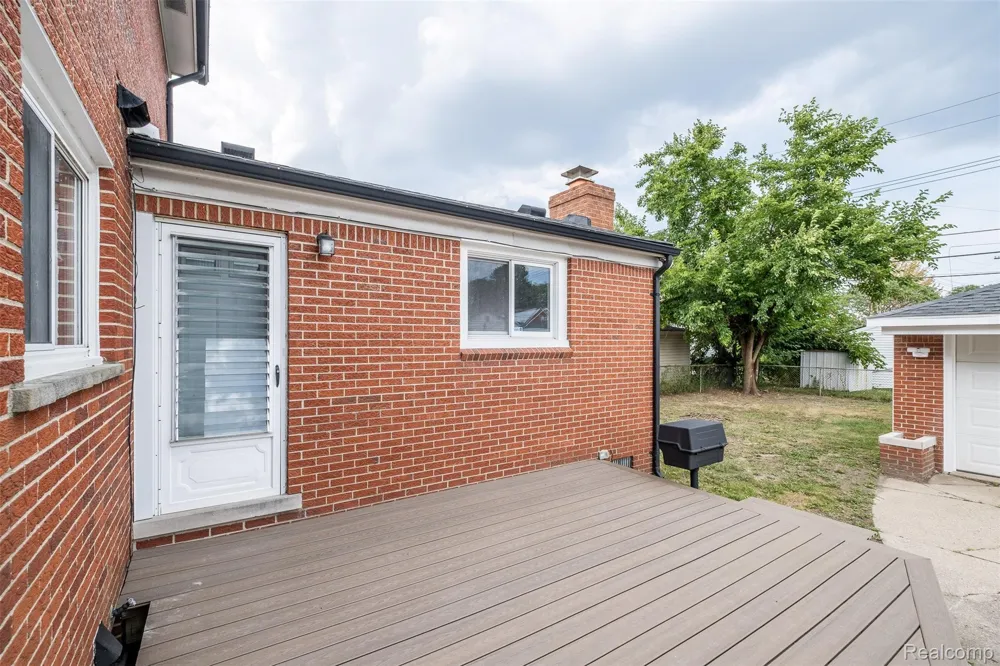 18259 Spring Court S Fraser City, MI 48026