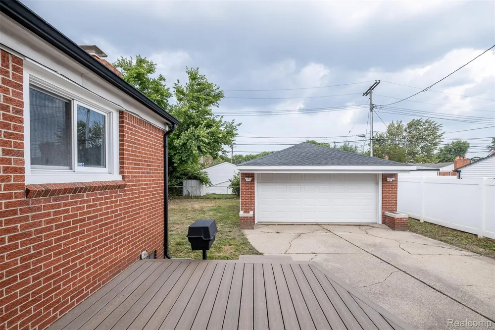 18259 Spring Court S Fraser City, MI 48026