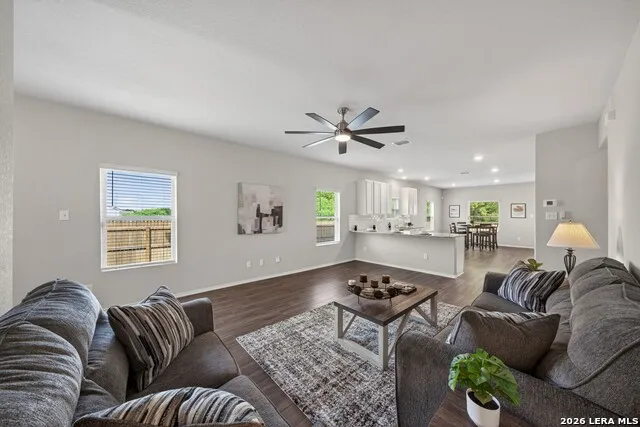 304 Saddle Dawn Cibolo, TX 78108