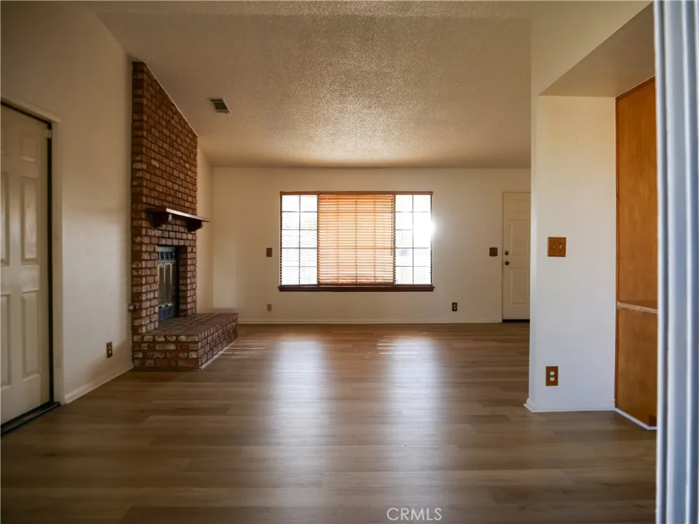 12760 Waynoka Apple Valley, CA 92308