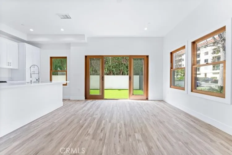 2230 E First Street Long Beach, CA 90803