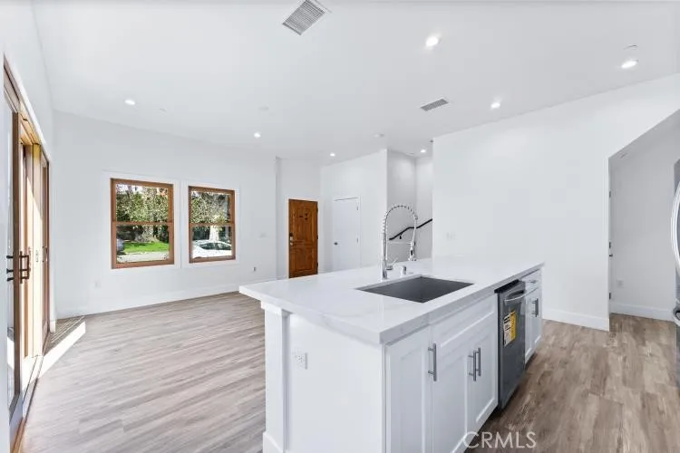 2230 E First Street Long Beach, CA 90803