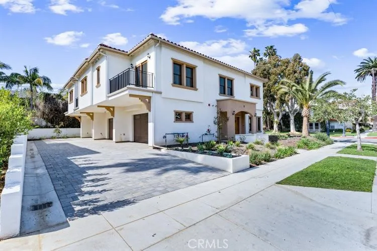 2230 E First Street Long Beach, CA 90803