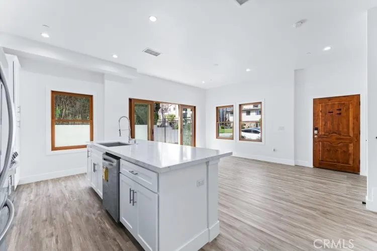 2230 E First Street Long Beach, CA 90803
