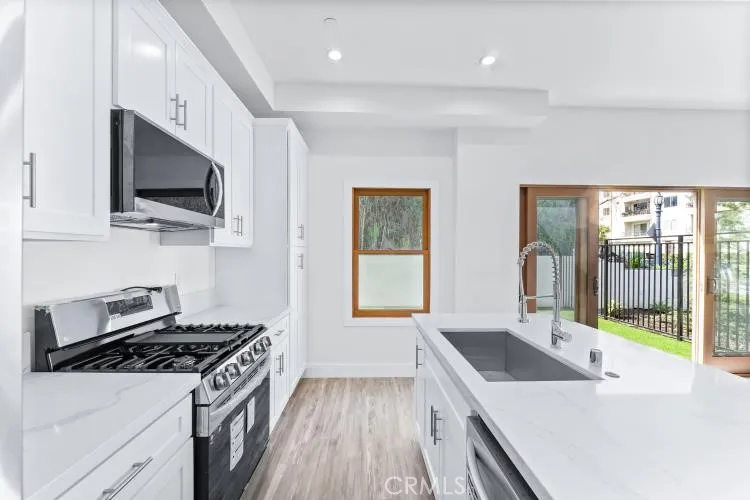 2230 E First Street Long Beach, CA 90803