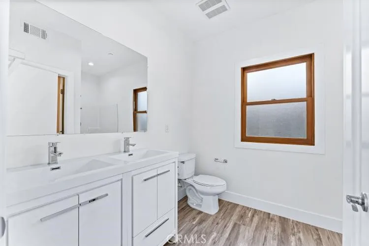 2230 E First Street Long Beach, CA 90803