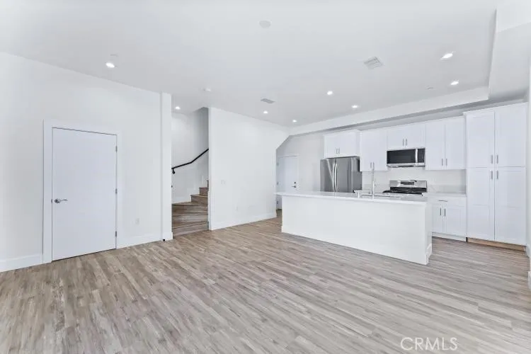 2230 E First Street Long Beach, CA 90803
