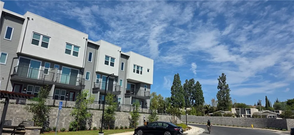 1835 Lychee Fullerton, CA 92835