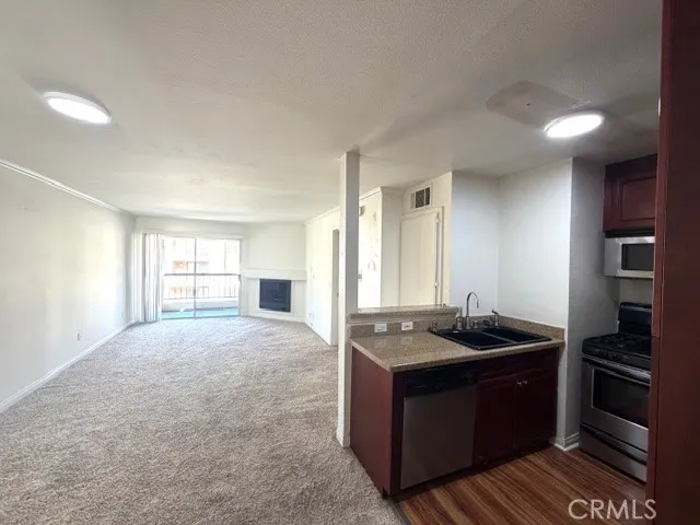 5515 Canoga Avenue #231 Woodland Hills, CA 91367
