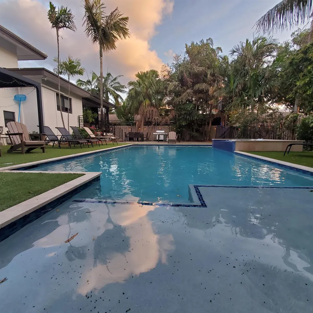 2009 SE 24 AVENUE Fort Lauderdale, FL 33316