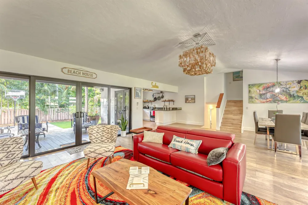 2009 SE 24 AVENUE Fort Lauderdale, FL 33316