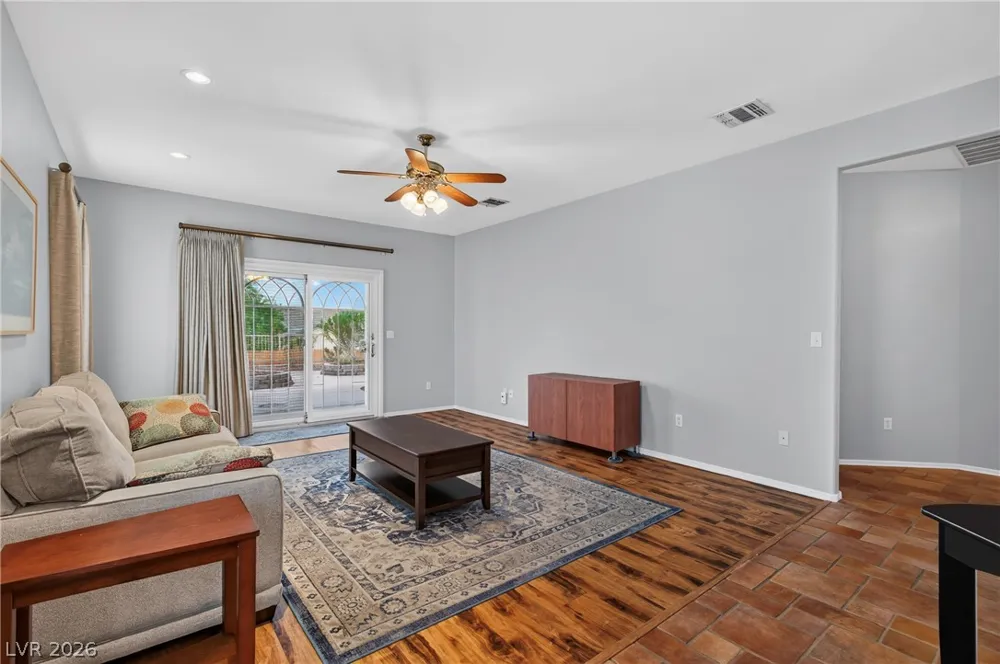 2118 Desert Woods Drive Henderson, NV 89012