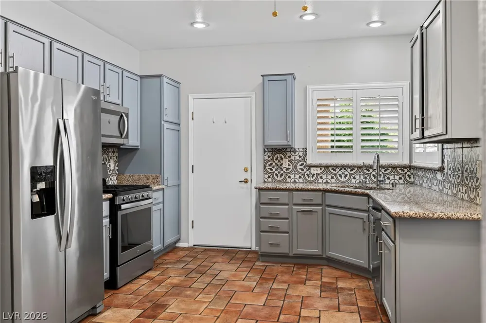 2118 Desert Woods Drive Henderson, NV 89012