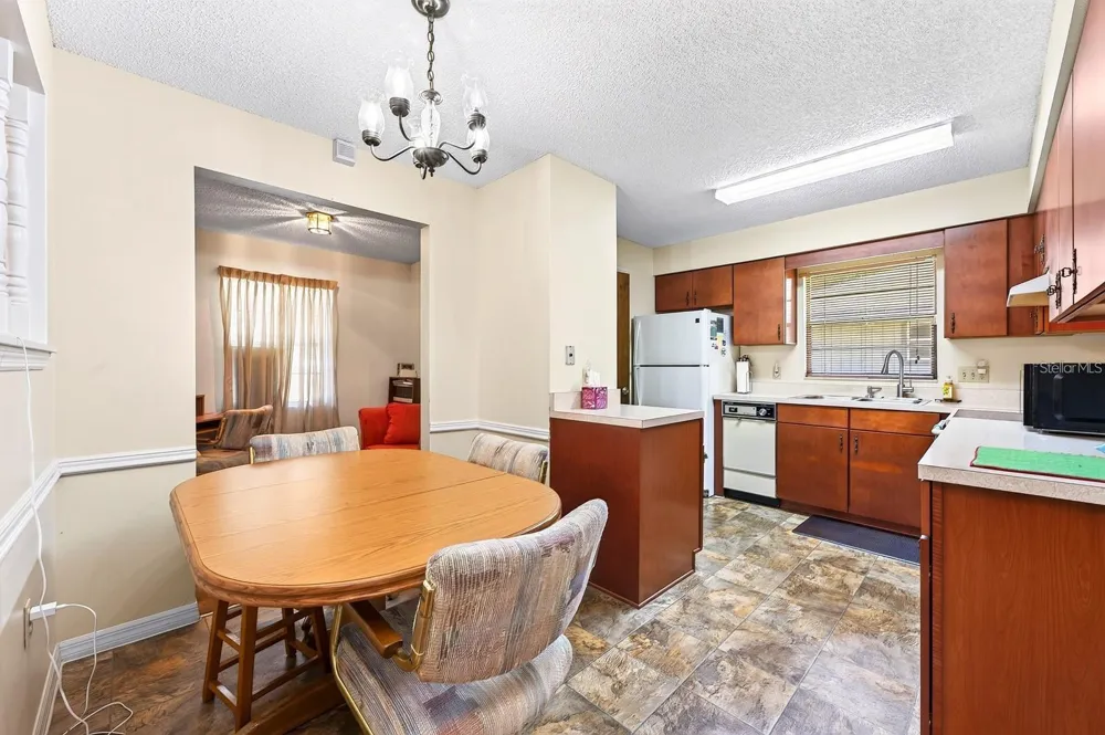 1809 STRICKLAND AVE. AVENUE Sanford, FL 32771