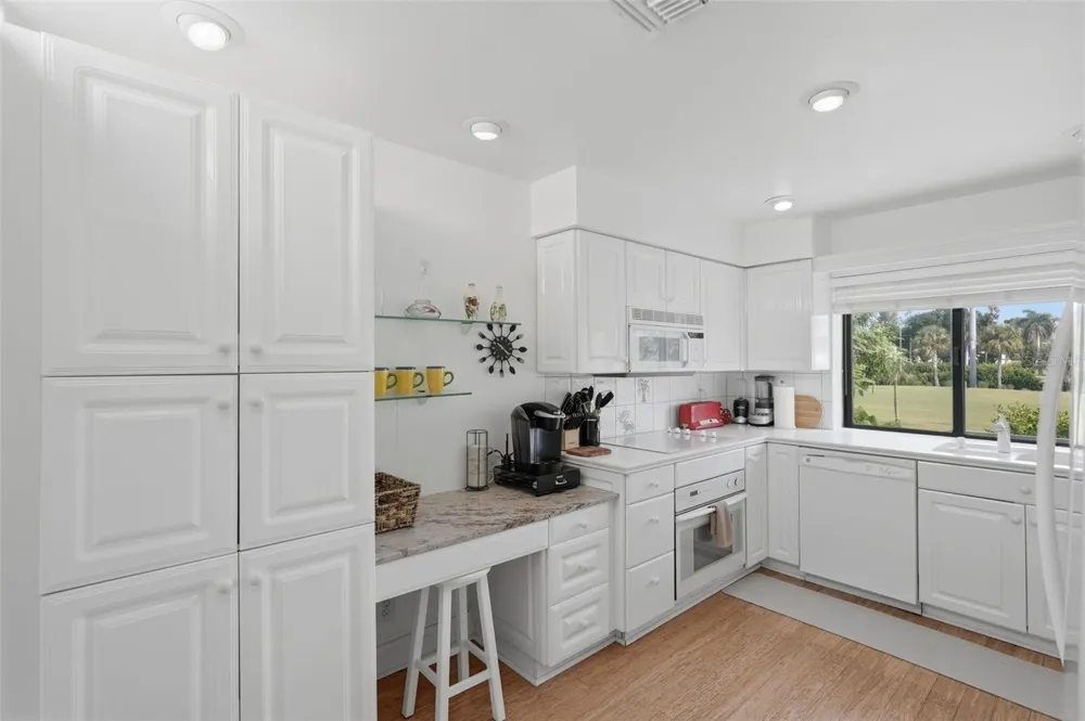 5619 ESCONDIDA BOULEVARD S St Petersburg, FL 33715