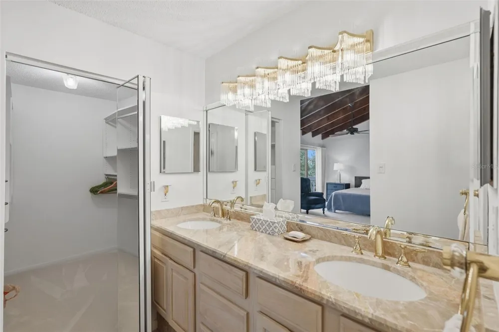 5619 ESCONDIDA BOULEVARD S St Petersburg, FL 33715