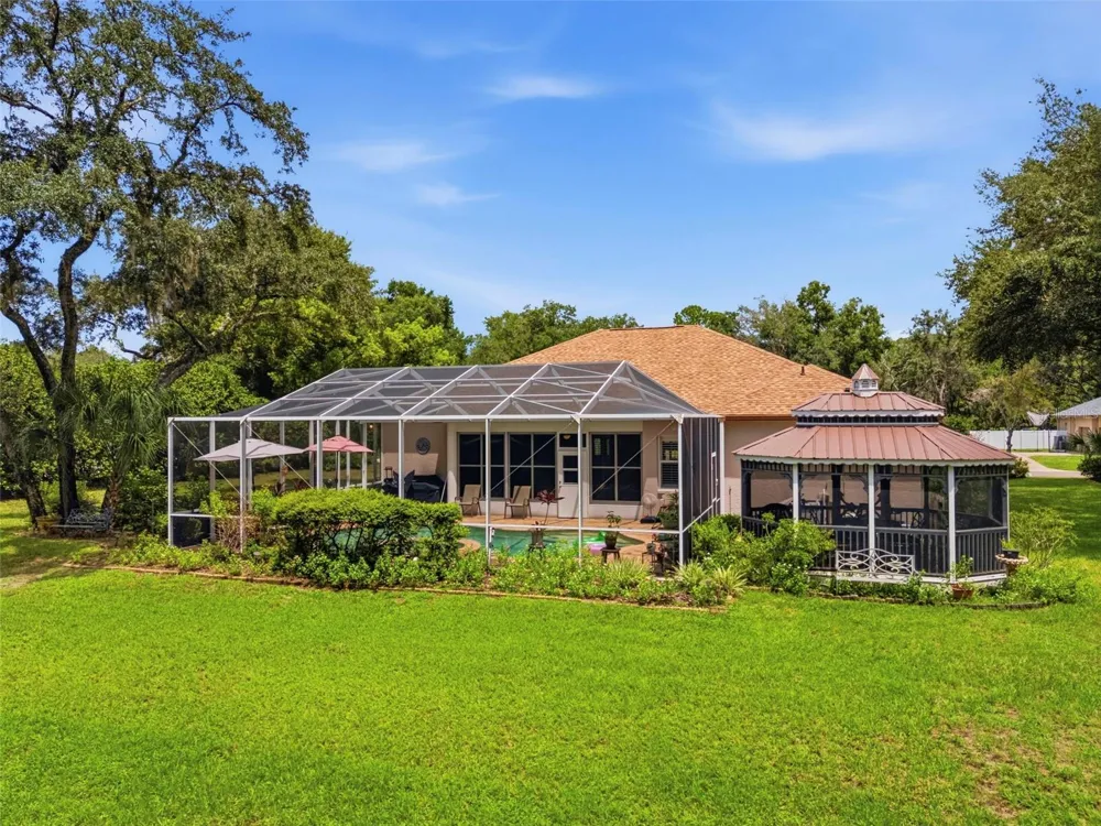 10531 MIRACLE LANE New Port Richey, FL 34654
