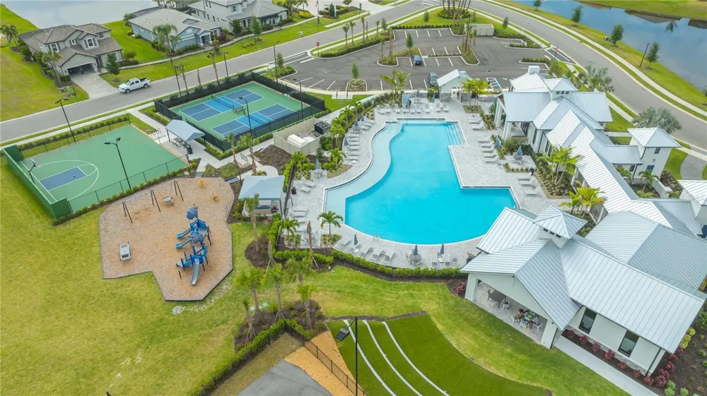 17675 SAVORY MIST CIRCLE Lakewood Ranch, FL 34211