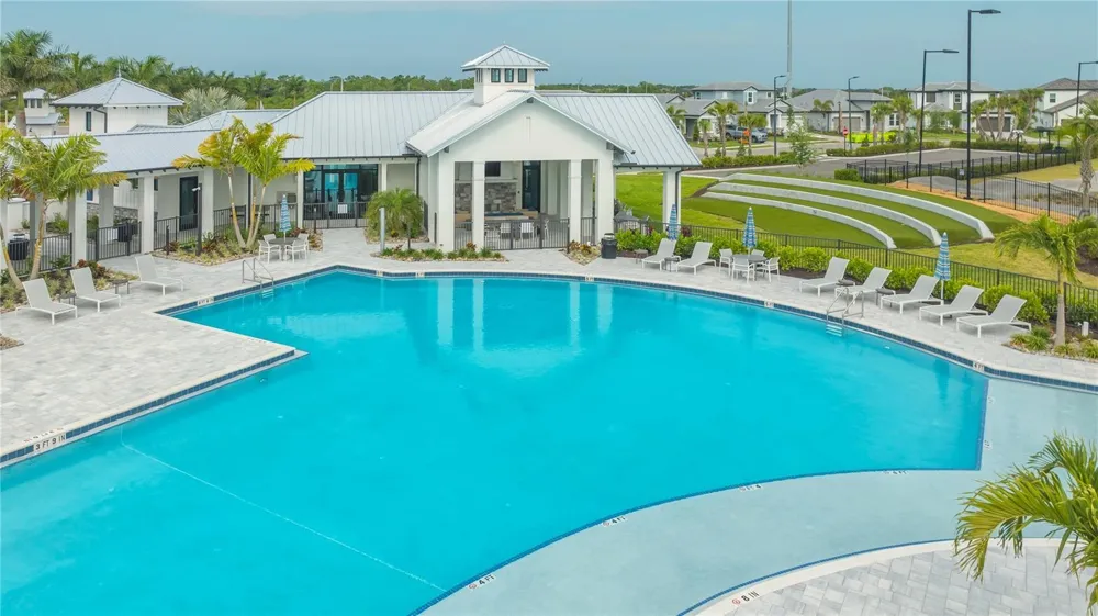 17675 SAVORY MIST CIRCLE Lakewood Ranch, FL 34211