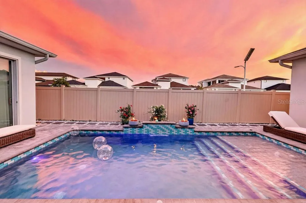 10470 PURPLE THISTLE WAY San Antonio, FL 33576