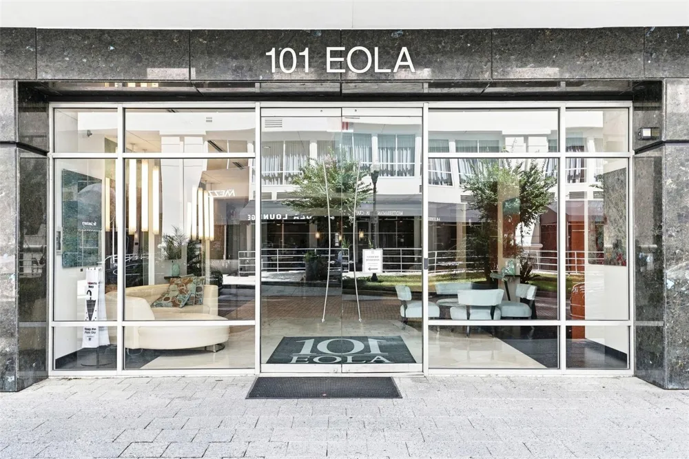 101 S EOLA DRIVE #905 Orlando, FL 32801