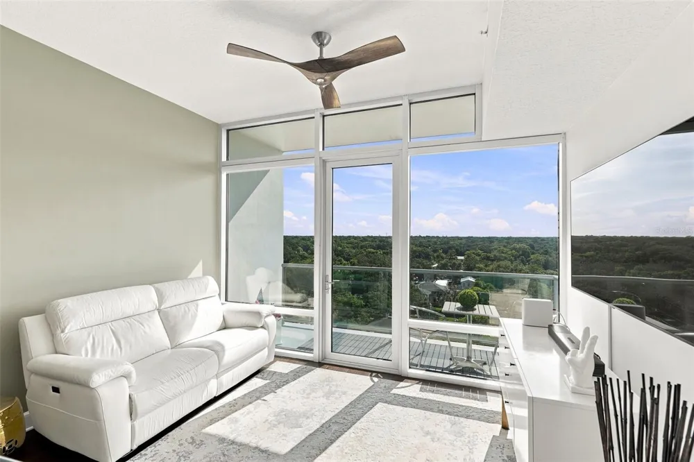 101 S EOLA DRIVE #905 Orlando, FL 32801