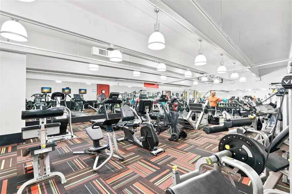 101 S EOLA DRIVE #905 Orlando, FL 32801