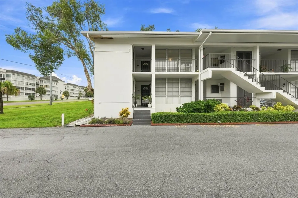 2950 W BAY DRIVE #B1 Belleair Bluffs, FL 33770