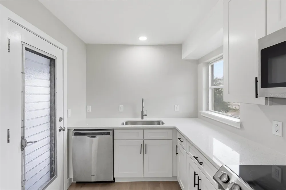 2950 W BAY DRIVE #B1 Belleair Bluffs, FL 33770