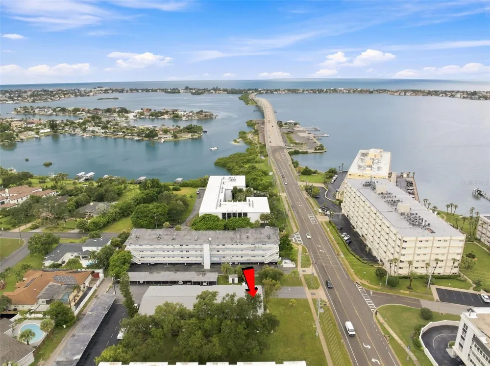 2950 W BAY DRIVE #B1 Belleair Bluffs, FL 33770