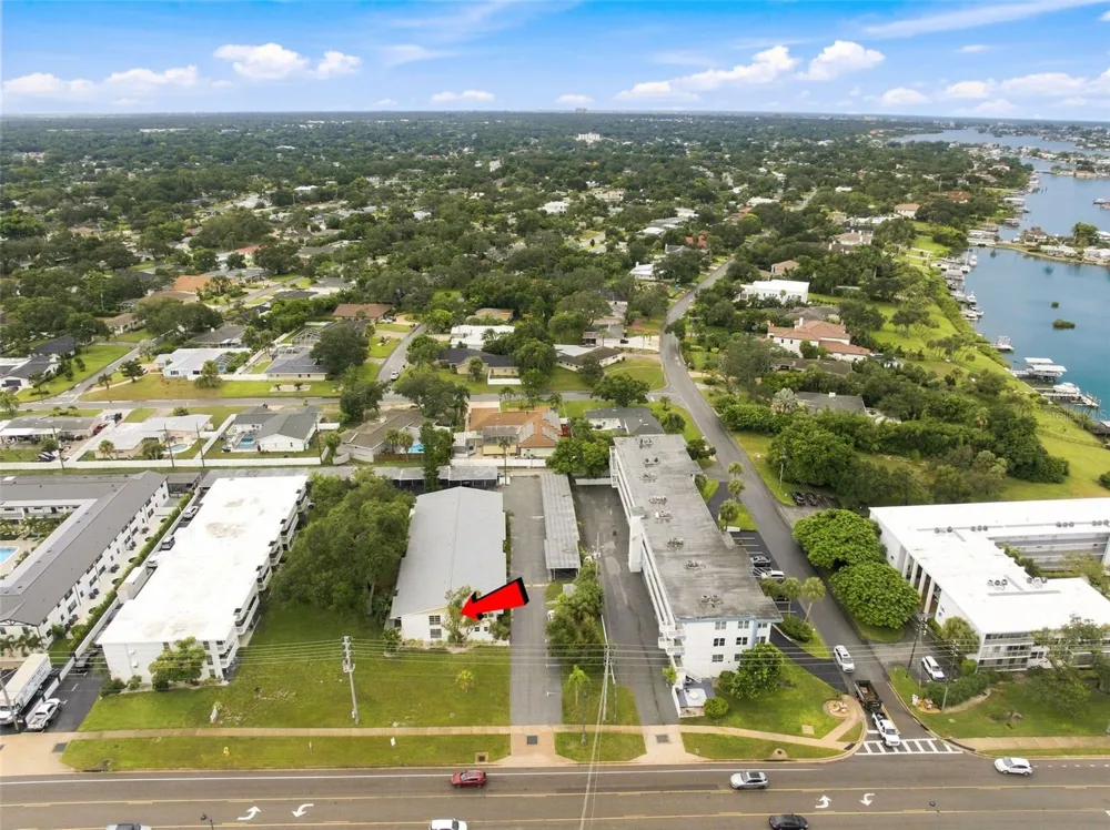 2950 W BAY DRIVE #B1 Belleair Bluffs, FL 33770